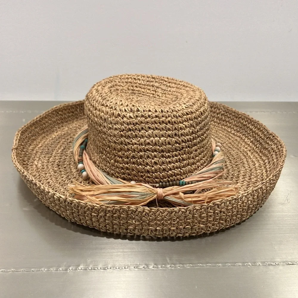 Beach Hat - Picture 3 of 6